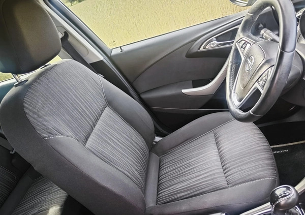 Opel Astra cena 16900 przebieg: 258000, rok produkcji 2011 z Sieradz małe 277